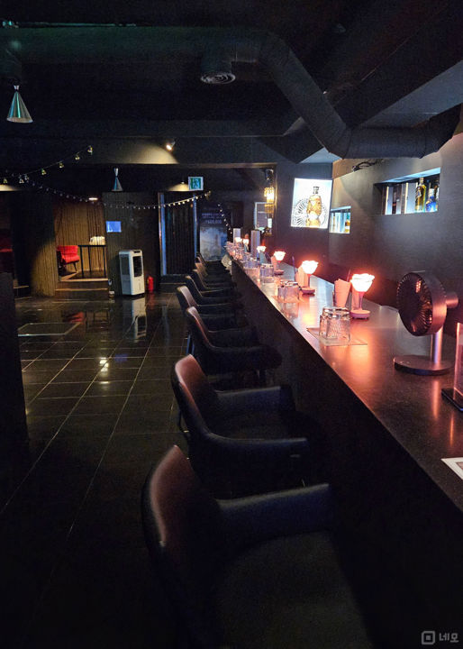 깔끔한 인테리어 및 시설 완비된 신림동 지층 BAR 매물의 4번째 사진