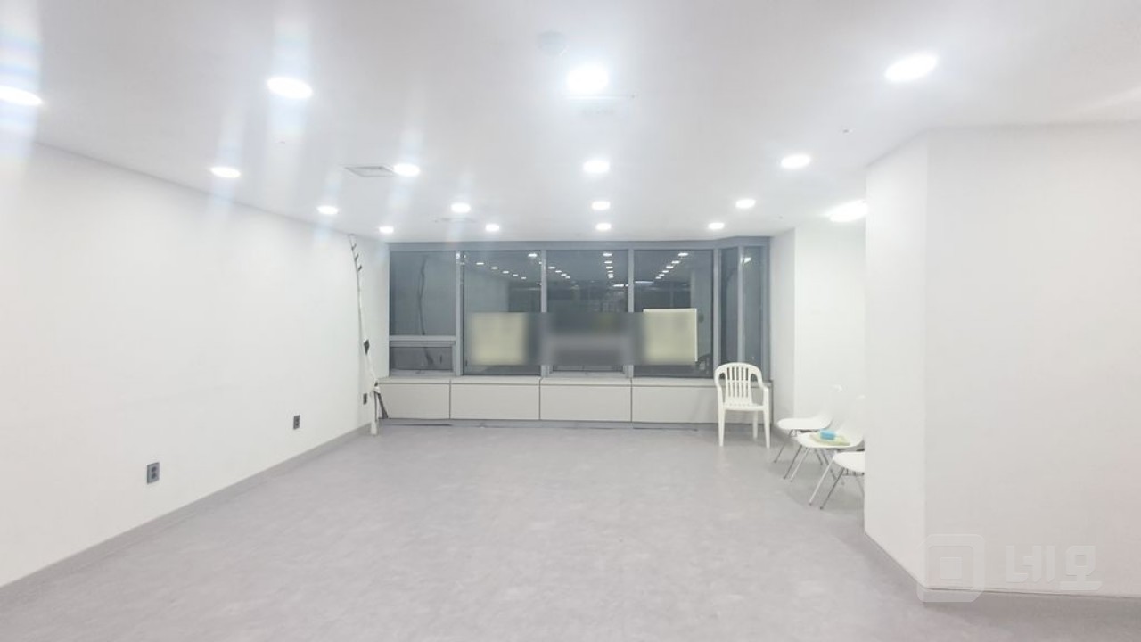 🏬 [노고산동 2층] 신촌역 도보 상가, 소규모 창업에 딱!🔥 매물의 5번째 사진