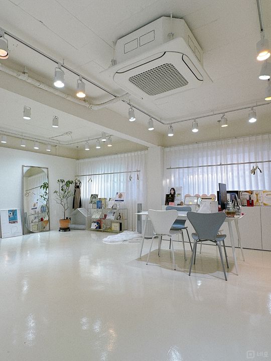 강남구 논현동 2층 상가 뷰티샵 임대 매물의 1번째 사진