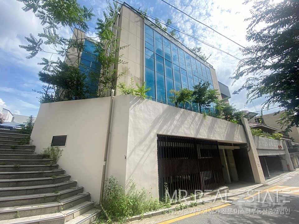 실사진 논현역인근 통사옥 주차 10대 노출천장 레일조명 매물의 4번째 사진