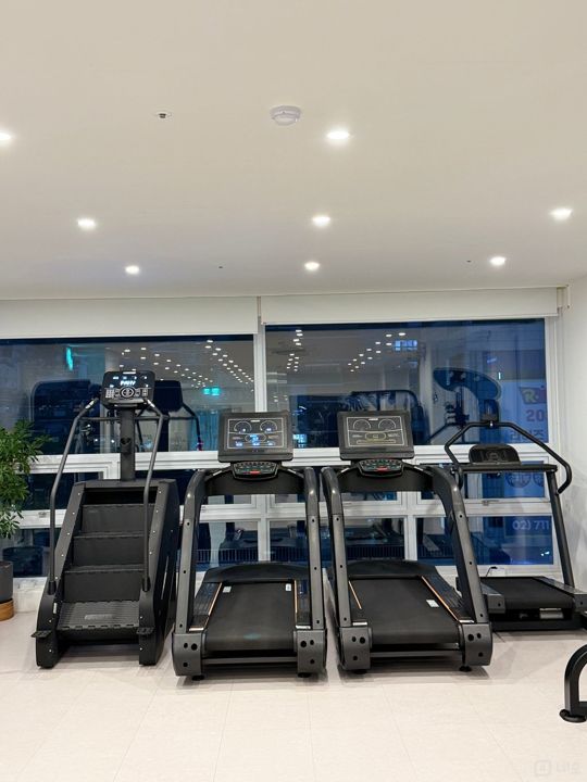 서대문구 신촌 초 역세권 60평대 pt샵 매매양도양수합니다 매물의 1번째 사진