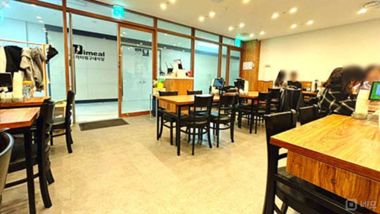 가산동 지식산업센터 상가에 위치한 음식점 매물의 4번째 사진