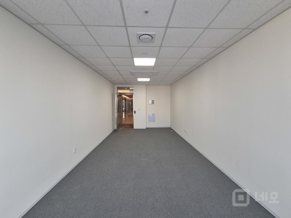 청량리역 바로 앞 역세권 프리미엄 오피스 기둥 없는 반듯한 호실 매물의 2번째 사진