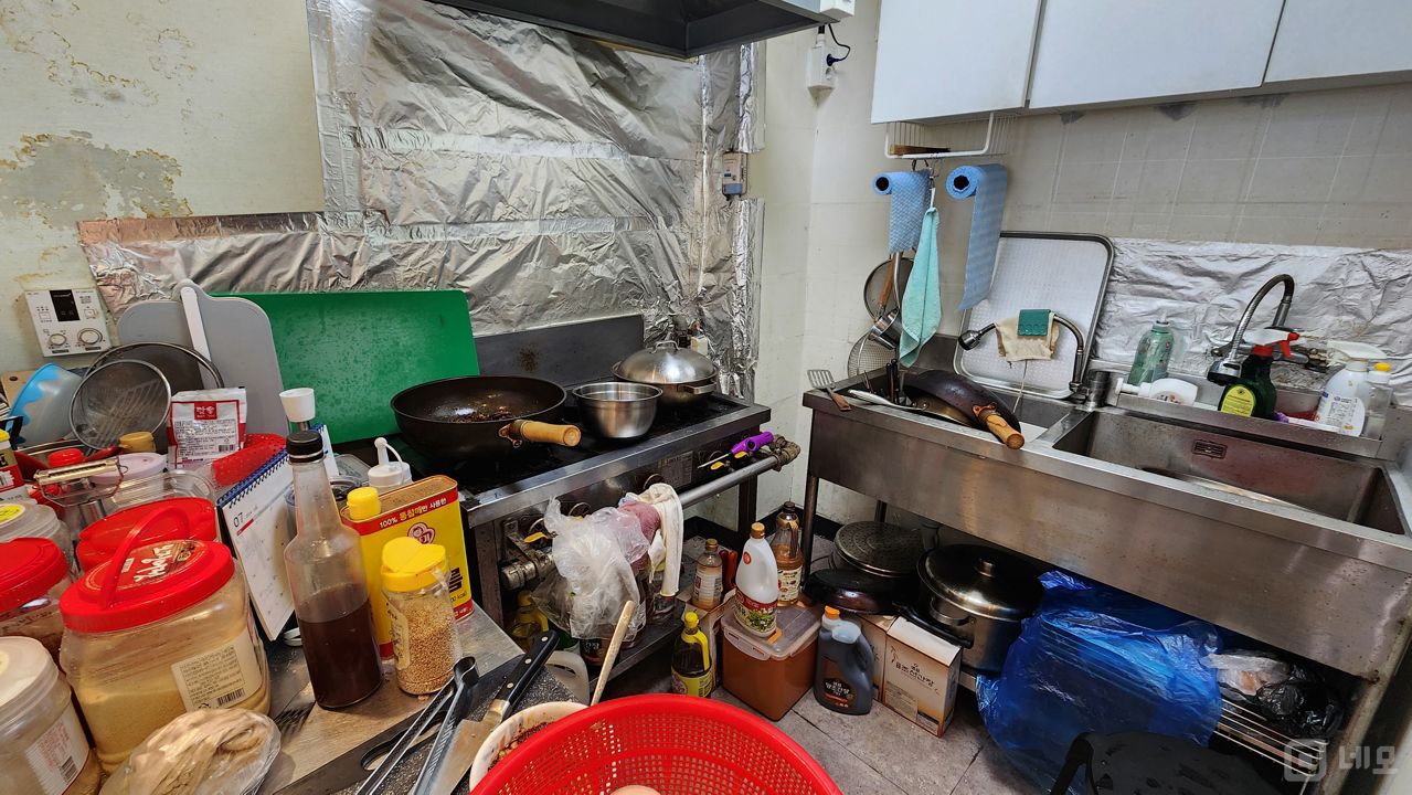 장위동 주거지역 위치, 단골고객 많아 매출 안정적인 반찬가게 매물의 3번째 사진