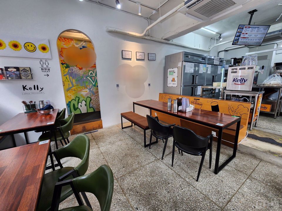 거주민 수요가 풍부한 자양동 돈까스 전문점 매물의 2번째 사진