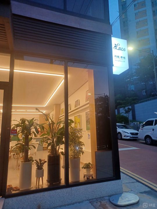 깨끗한 새건물에서 깨끗하게 카페 오픈하고 싶으신분들  매물의 8번째 사진