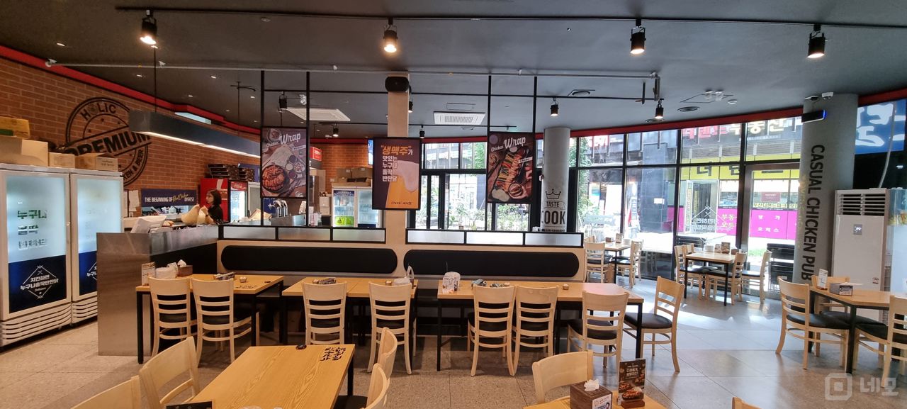 마곡동 마곡나루역 역세권, 중심상권 위치, 개방감 좋은 치킨집 매물의 4번째 사진