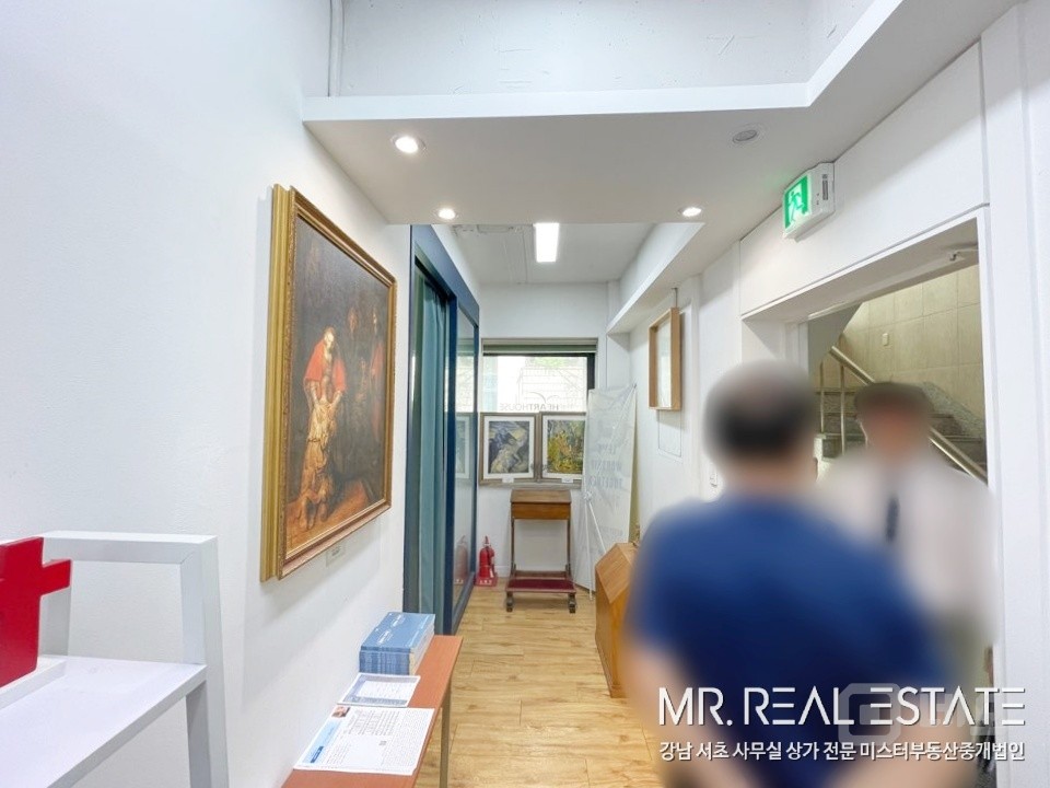 신사역 도보2분 교회 선호 2,3 층 통임대 인테리어 완비 매물의 19번째 사진