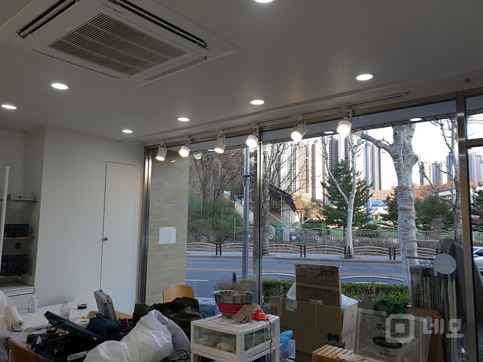 개포동 도로변 상가 / 보증금 2000 월130 / 즉시 입주 매물의 4번째 사진