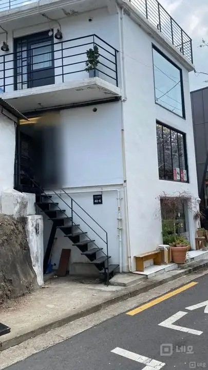 연남동 벚꽃길에 위치한 감성카페 매물의 10번째 사진