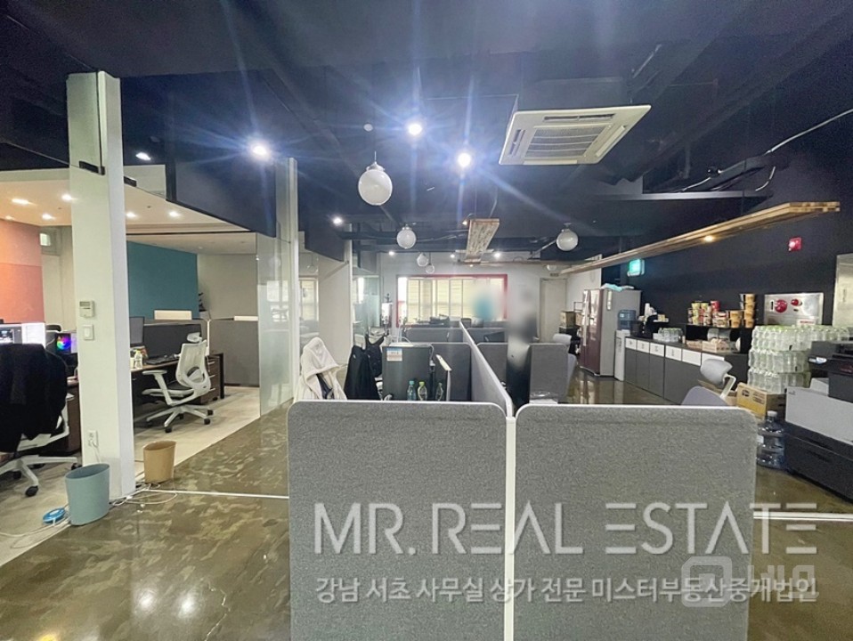 역삼역 2분.주차2대무료.채광우수.S급내외관컨디션 매물의 1번째 사진