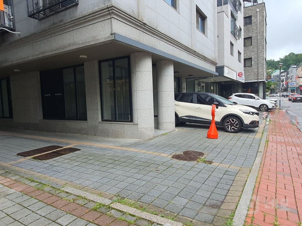 광교카페거리 초입에 있으며 주차편리하고 전체상가를 사용가능 매물의 5번째 사진