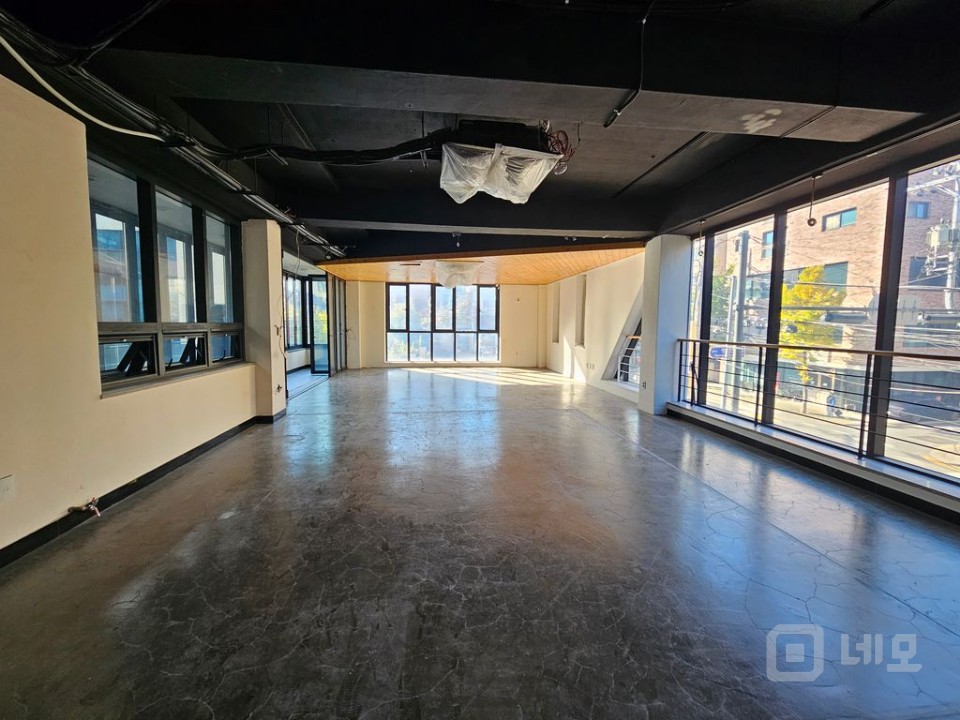 2층 사무실 전체사용 현재공실 매물의 1번째 사진