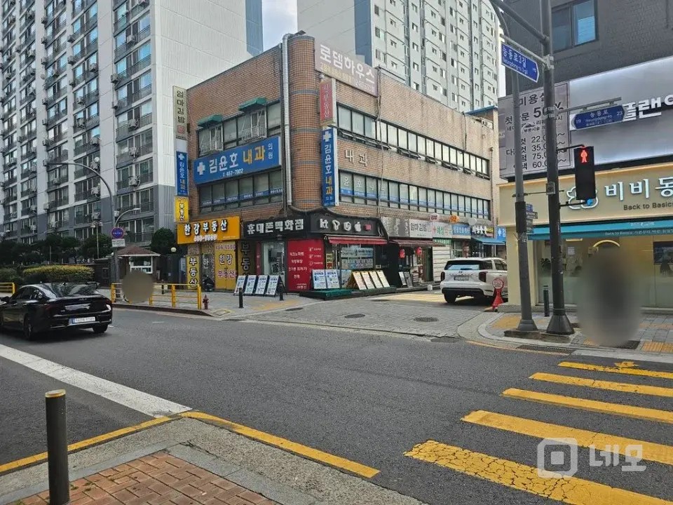 신호등 앞 코너자리 매물의 5번째 사진
