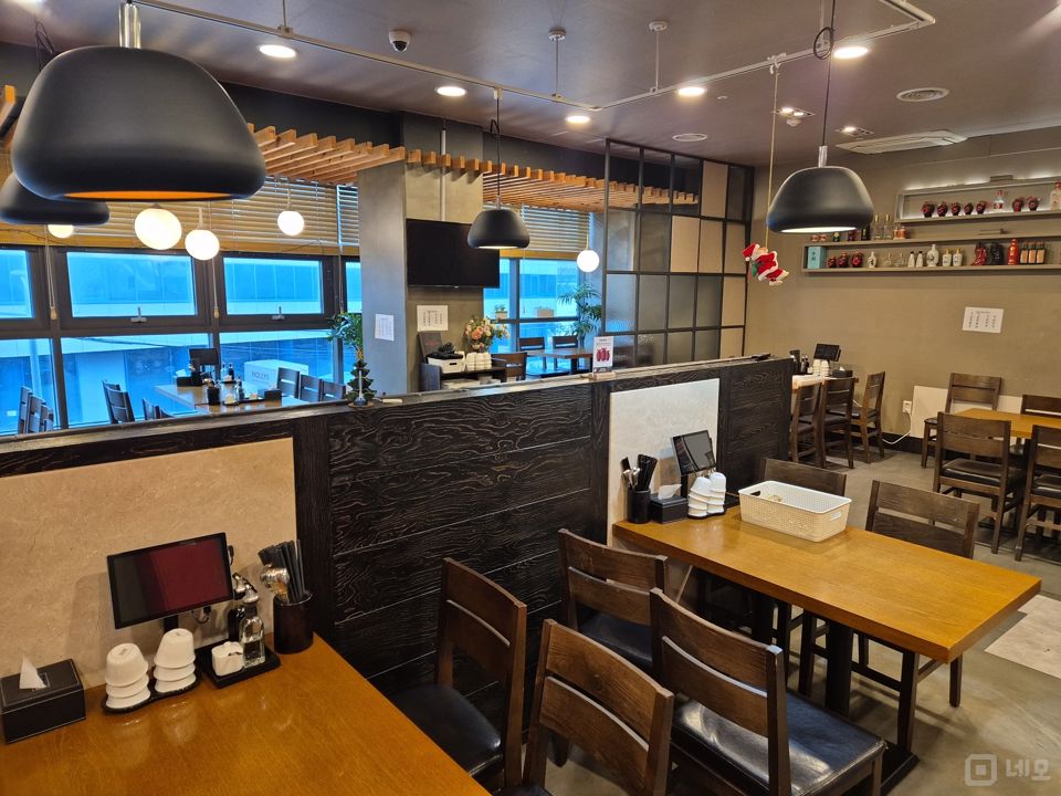 순화동 단지내 상가에 위치한 중식당 매물의 1번째 사진