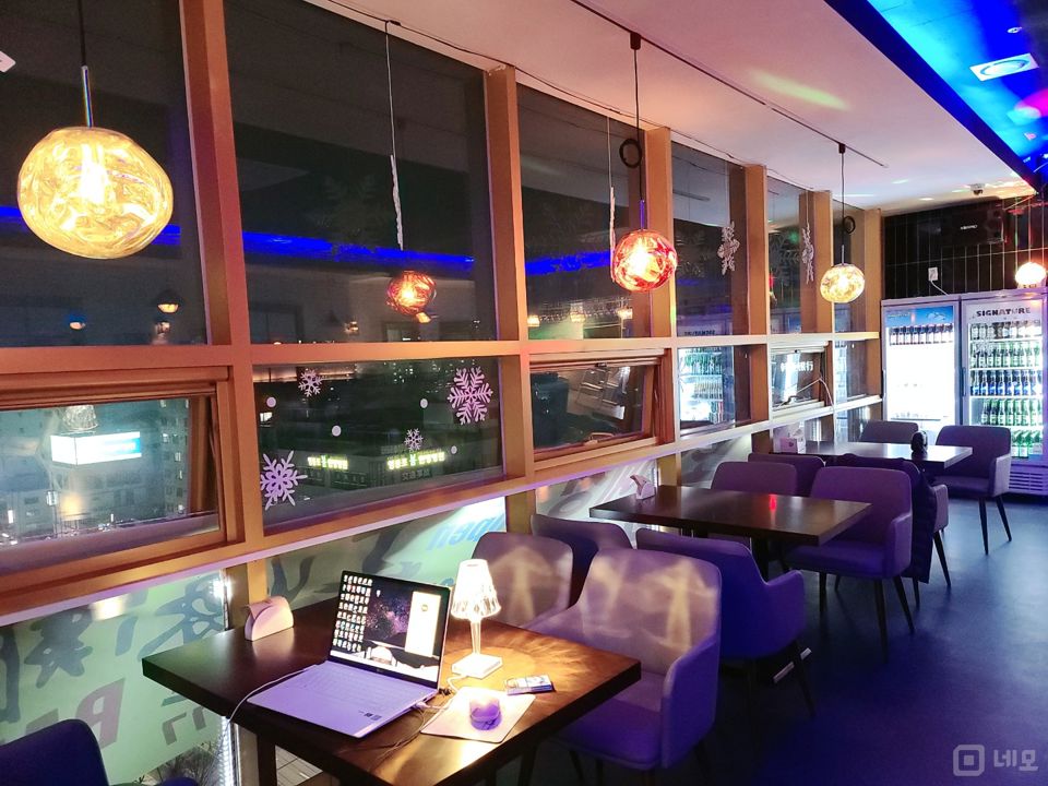 대림동 초역세권, 대로변 코너의 10층 바 매물의 1번째 사진