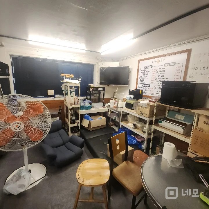 단독주택을 2,3층으로 개량한 고기및 일반식당 매물의 5번째 사진