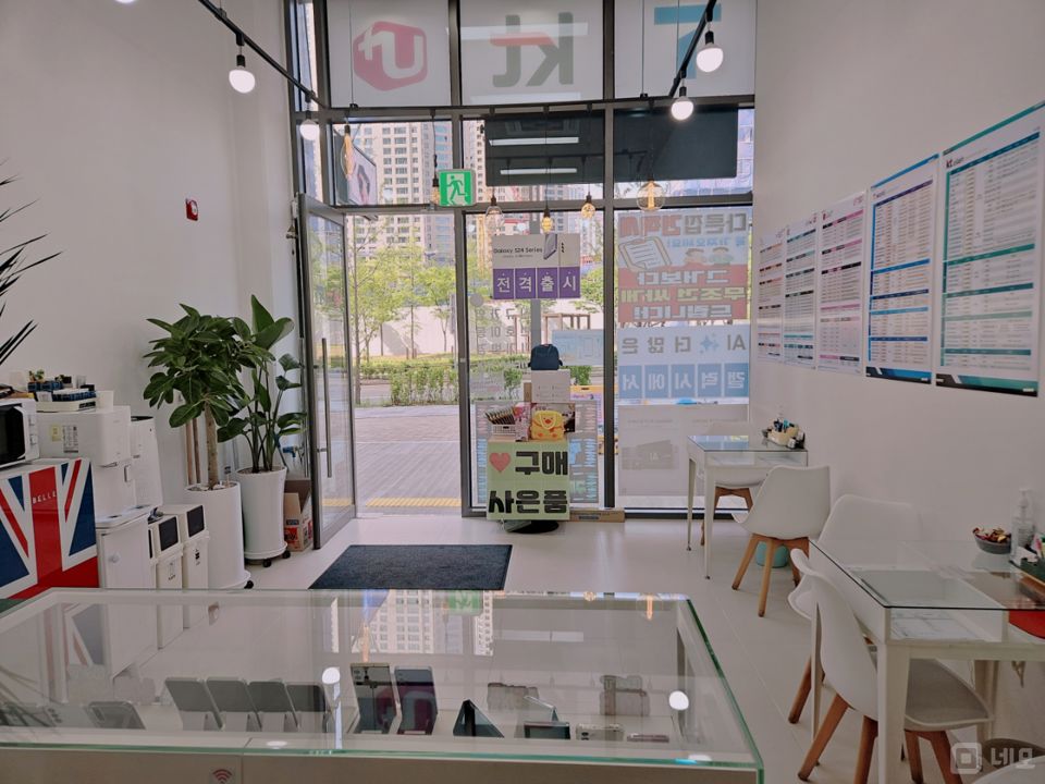 동탄역 인근, 깔끔한 인테리어 완비된 오산동 이동통신판매점 매물의 1번째 사진