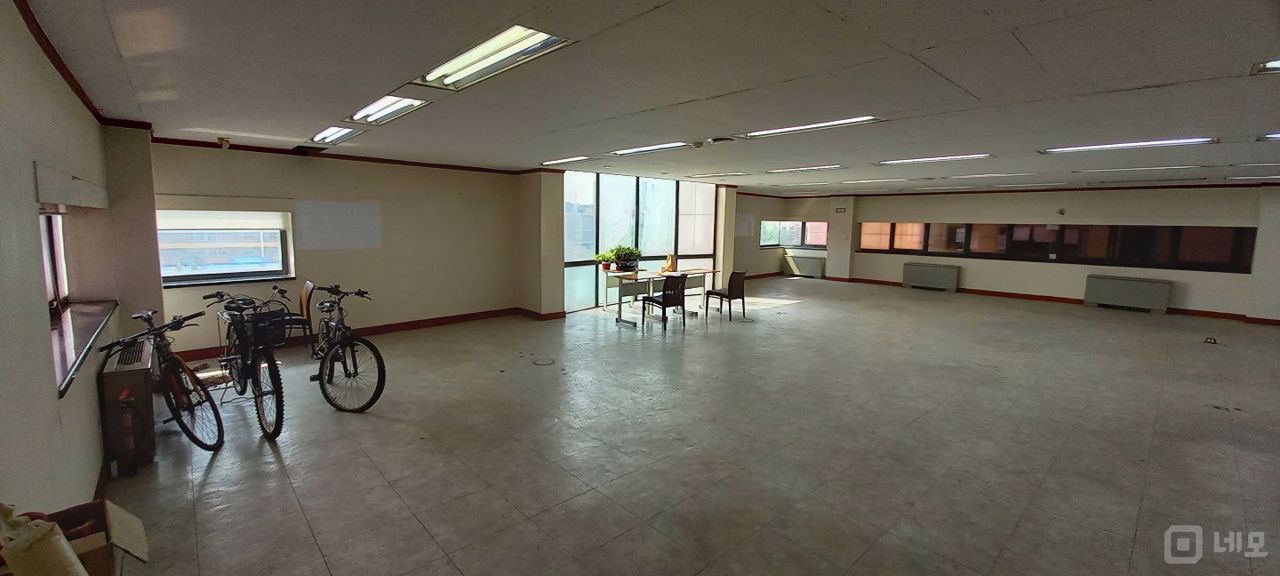 ★송파동 깔끔하고 넓직한 사무실 공실 안내!★ 매물의 1번째 사진