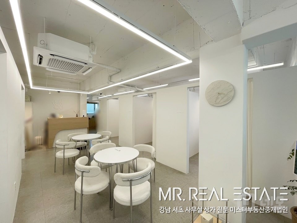 강남구청역도보1분.메이크업샵.발렛가능 매물의 4번째 사진