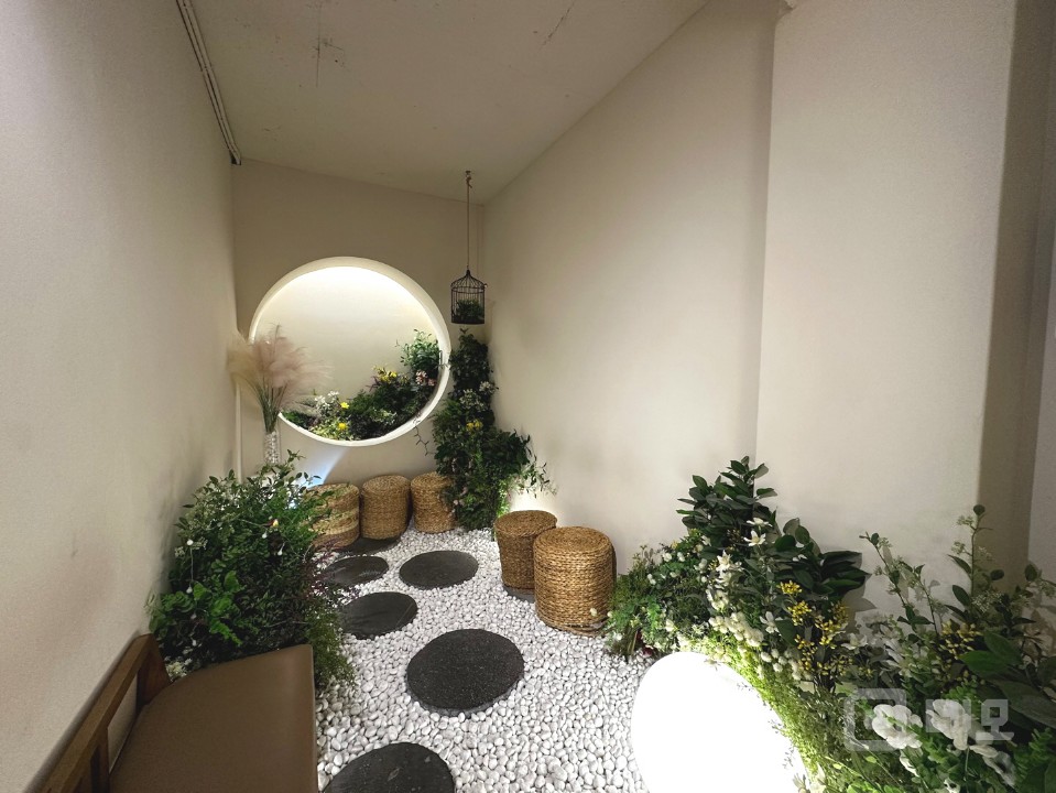 🧡신사동 가로수길 이면 S급 인테리어 양식집 양도양수🧡 매물의 2번째 사진