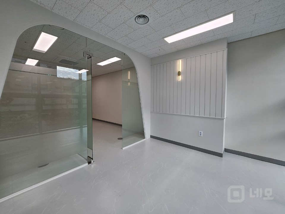 실13평 룸1 싱크대 인테리어A 입주협의 매물의 2번째 사진