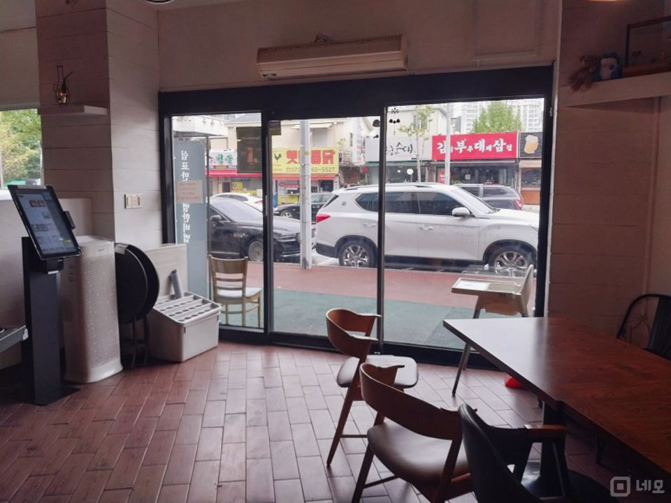 왕곡동 유동인구 많은 길목 위치, 레시피 승계 가능한 베이커리 카페 매물의 4번째 사진