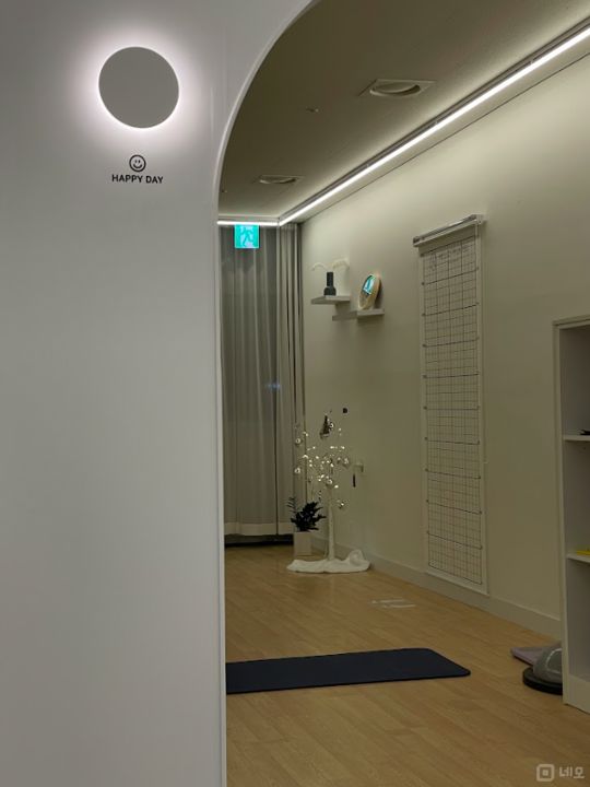대로변 코너, 모던한 인테리어가 완비된 초역세권 2층 망월동 필라테스 매물의 6번째 사진