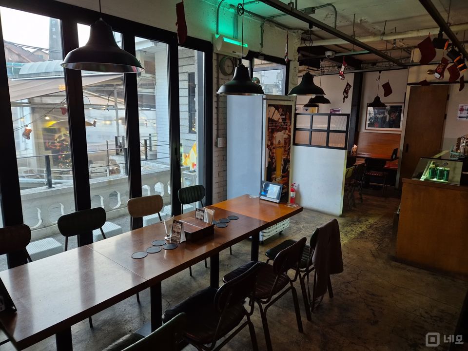 망원동 시설상태 좋고, 상권 잡혀있는 호프집 매물의 2번째 사진