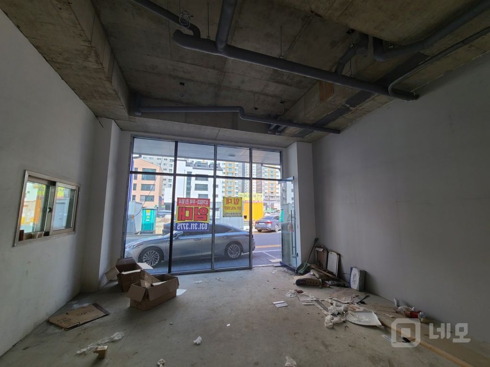 3천세대 아파트 단지 사이 상가 매물의 1번째 사진