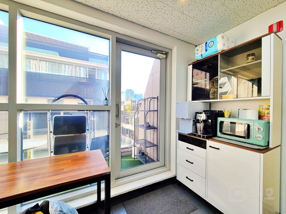 단독테라스 2개, 엘베 有,채광 좋은 사무실 매물의 6번째 사진