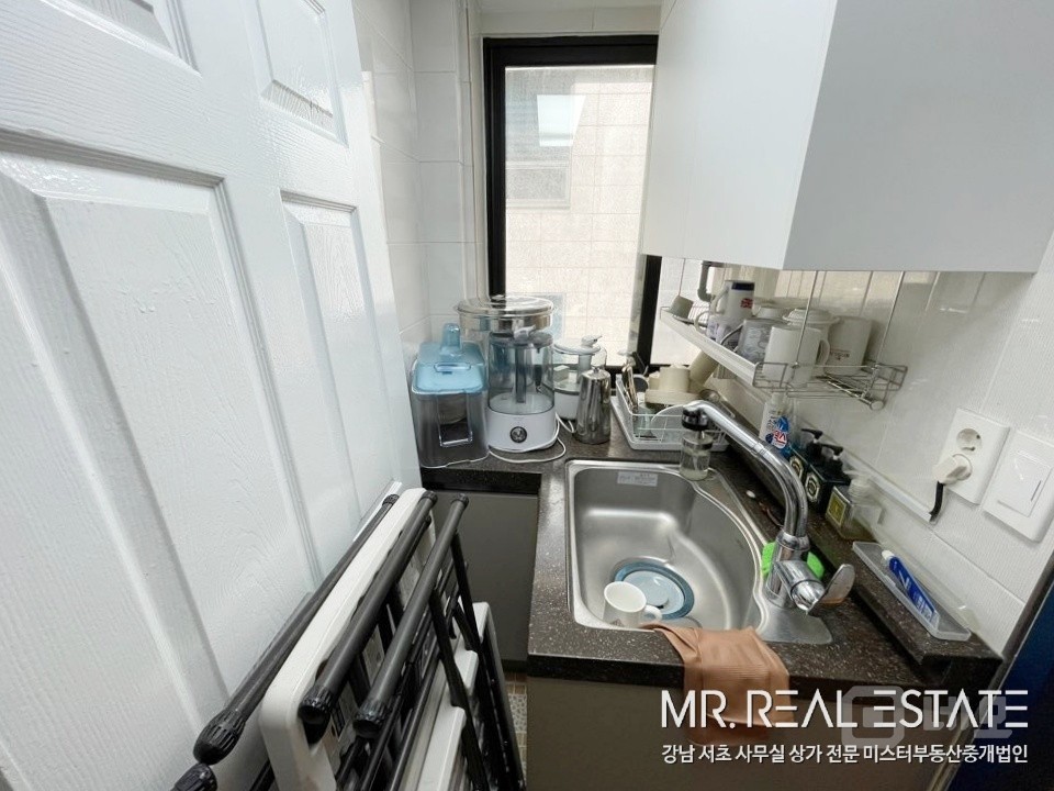 신사역 도보2분 교회 선호 2,3 층 통임대 인테리어 완비 매물의 17번째 사진