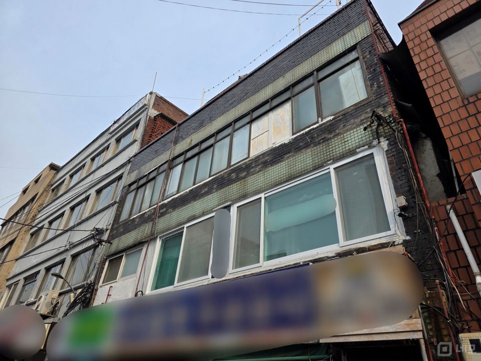 영등포동 신길역 역세권, SNS 핫플레이스 카페 겸 전시장 매물의 5번째 사진