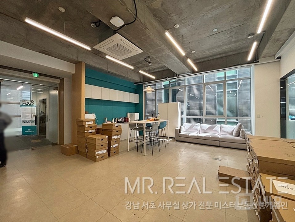 역삼역1분초역세권.인테리어무상인수.주차무료.내외관컨디션ACE 매물의 2번째 사진