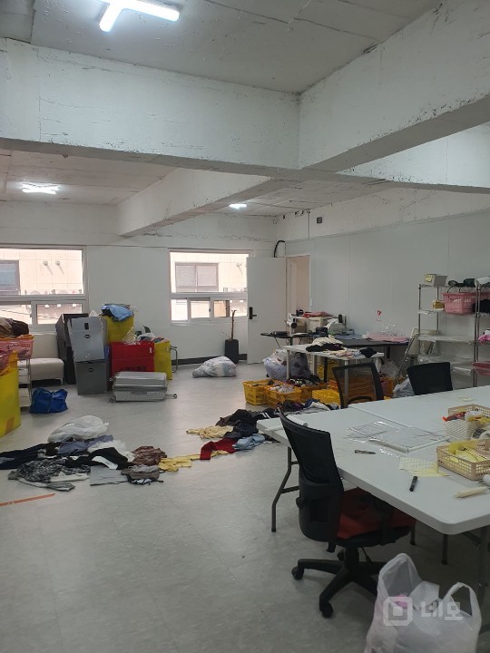 오금동에 위치한 깨끗한 사무실 입니다. 매물의 1번째 사진