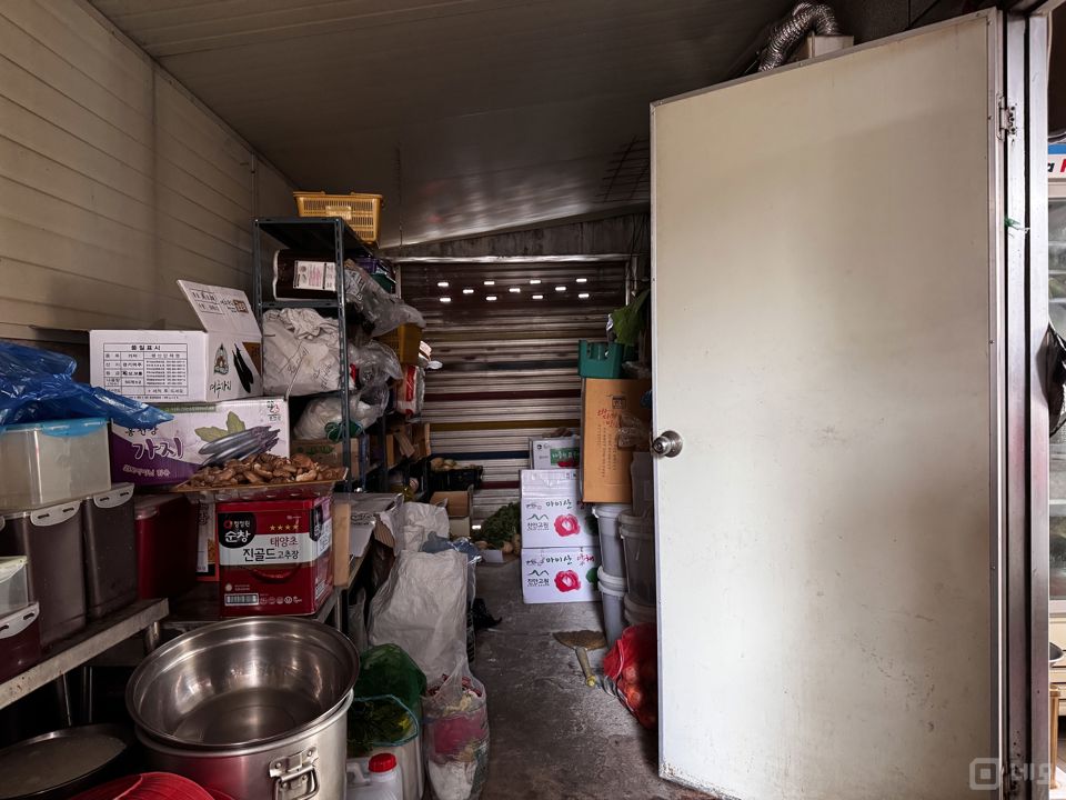🍚 주거밀집 항아리상권 코너 1층|한식점 성업 중 매장 🍲 매물의 5번째 사진