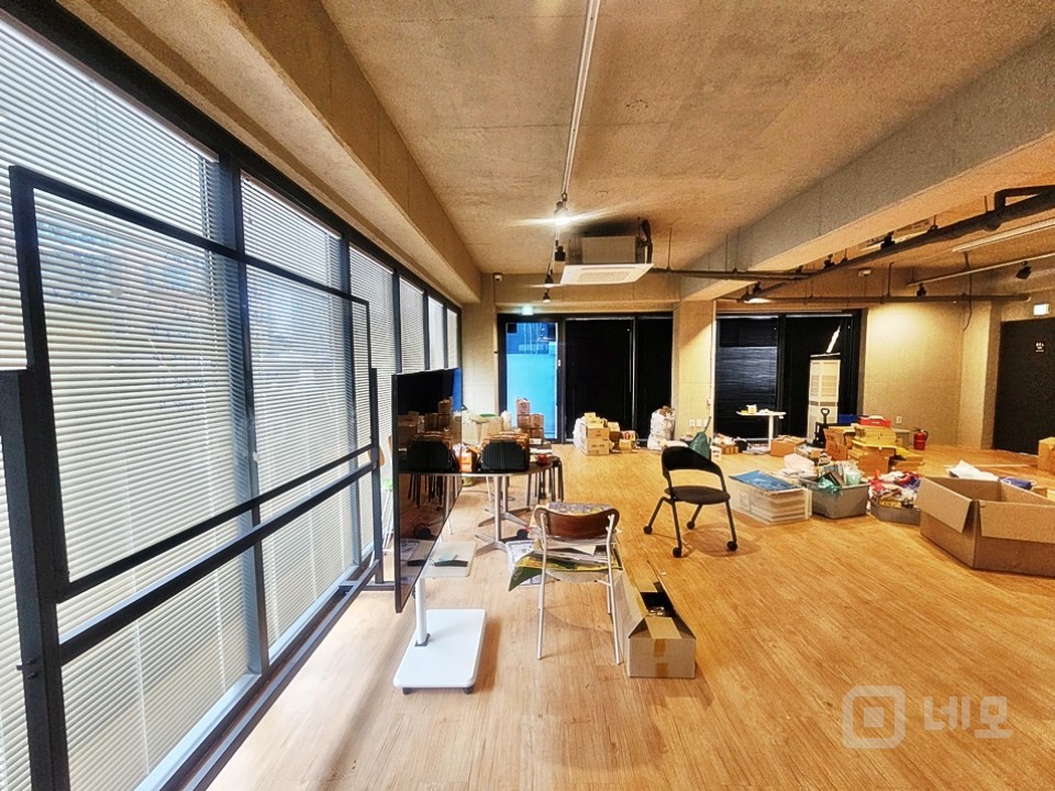 JS 합정역 역세권 S급 퀄리티의 1층 상가사무실 임대(단기임대 문의) 매물의 6번째 사진