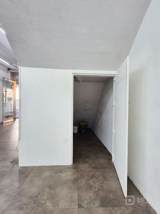 신축급 외관 편리한 1층 사무실 깔끔한 내부 공간 매물의 7번째 사진