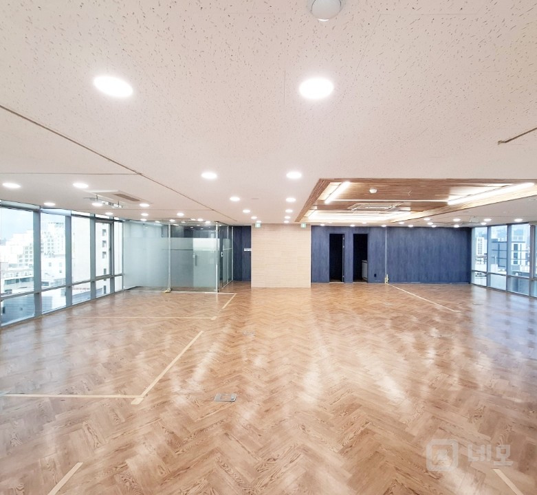 🏙️ 동교동 대형 사무실 임대 – 8층 전체 (276.51㎡) 매물의 6번째 사진