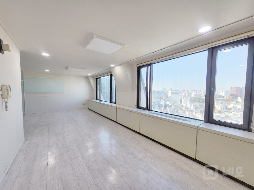 ★12평 넓은 분리형 사무실 매물의 3번째 사진