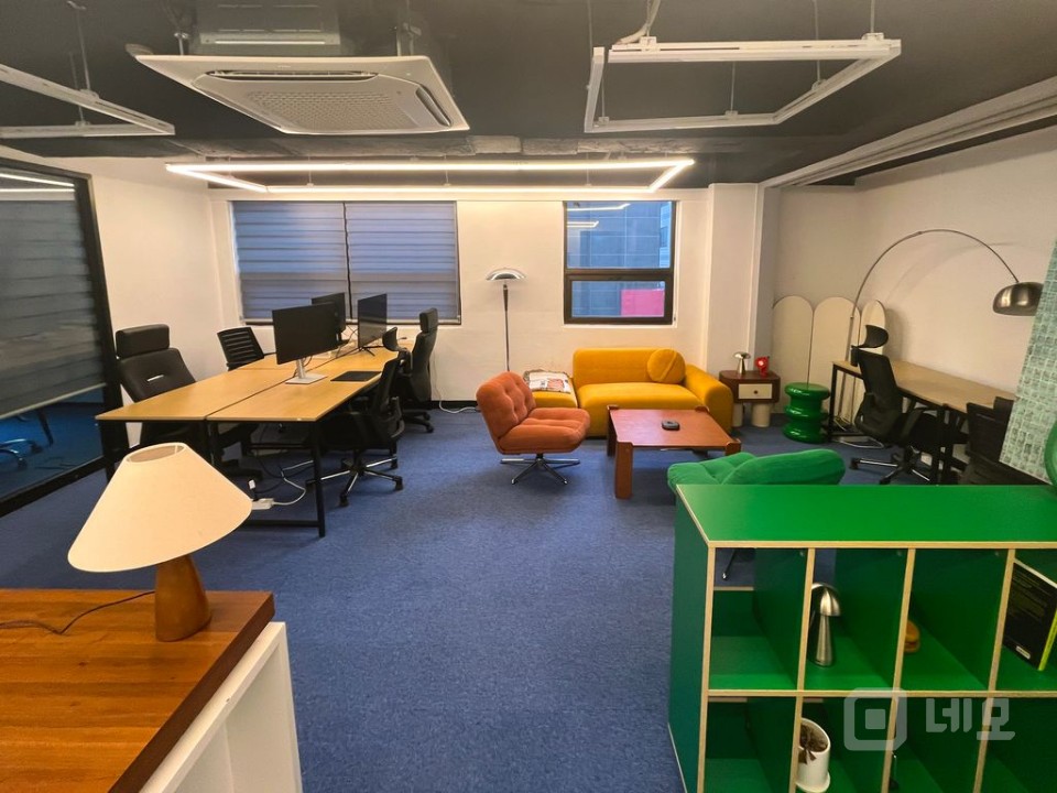 논현동 인테리어 된 6인 오피스 입니다. 매물의 4번째 사진