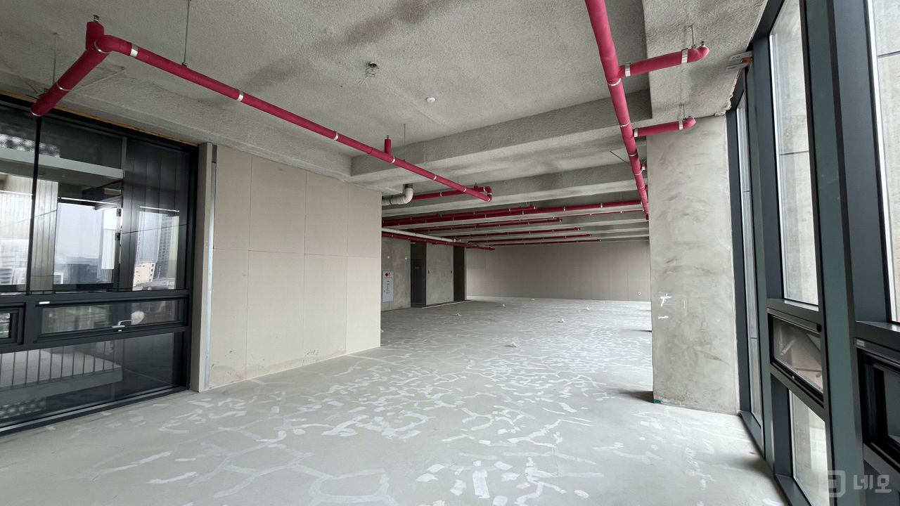 송파나루역 역세권, 방이동 대로변에 위치한 건물 통임대 매물의 4번째 사진