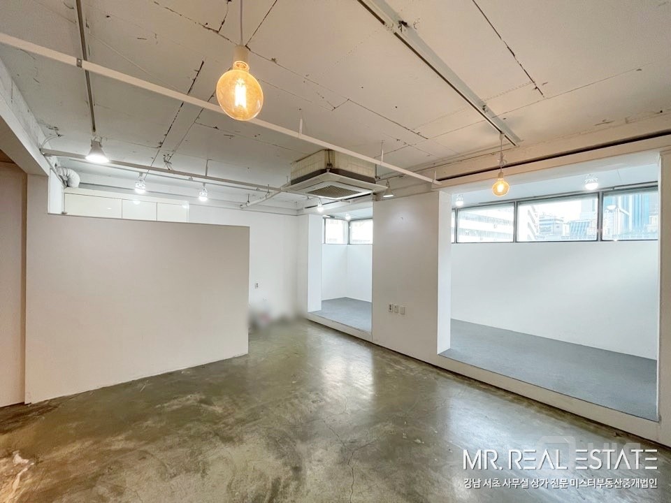 사진有.신사역8번인근.인테리어ACE.소형사무실 매물의 1번째 사진