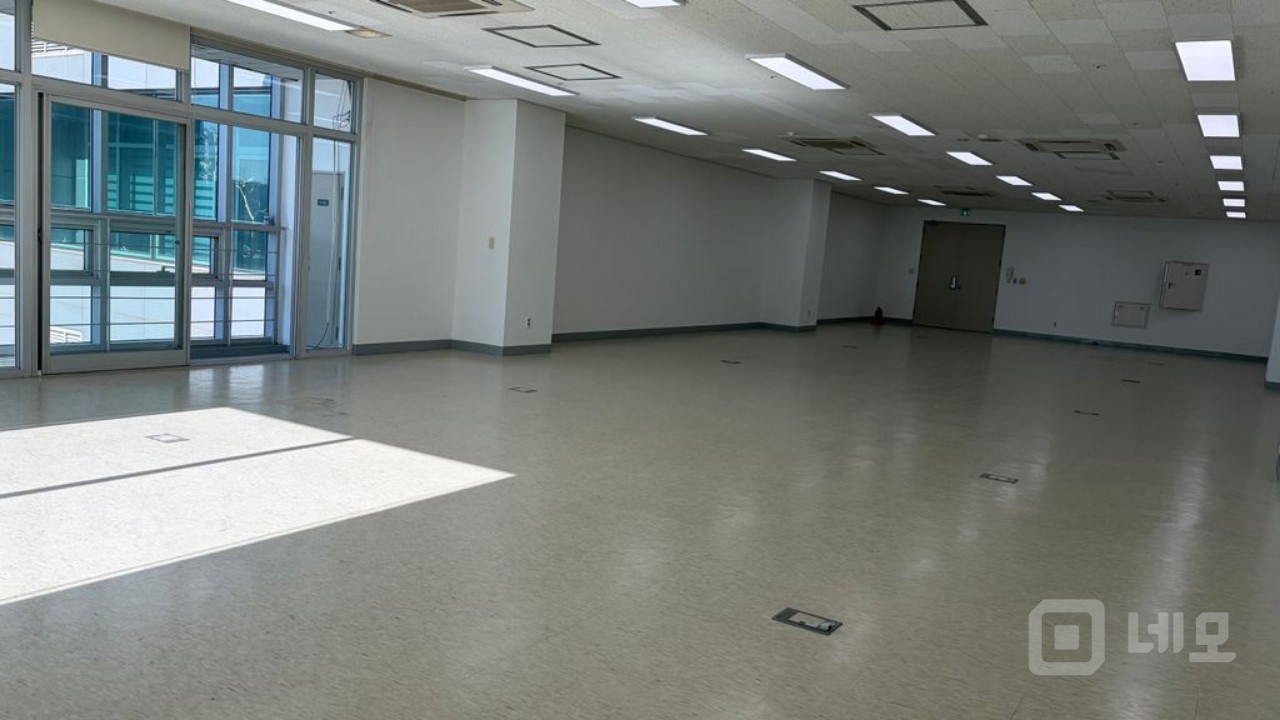 DMC첨단산업센터 206호 (DMC지원시설) 매물의 2번째 사진