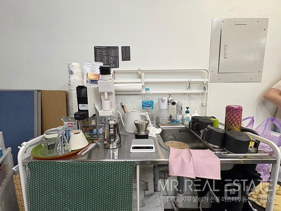 남부터미널역3분 대로변 가성비甲 인테리어ACE 매물의 5번째 사진