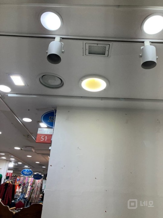 천호동 로데오거리 입구 나비빌딩 내 2층 상가 매매 임대차 구합니다 매물의 11번째 사진