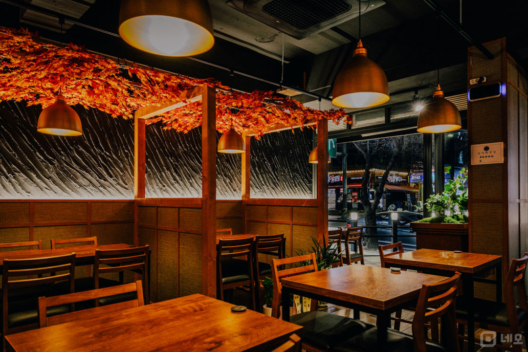 신정동 역세권, 인테리어 및 시설 최상 이자카야 매물의 1번째 사진