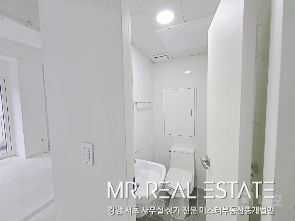 너무이쁜 루프탑 .소형ACE.상가가능.삼성중앙역5분 매물의 7번째 사진