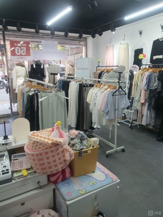 무지개 공원 앞 접근성 좋은 정왕동 1층 상가 매물의 2번째 사진