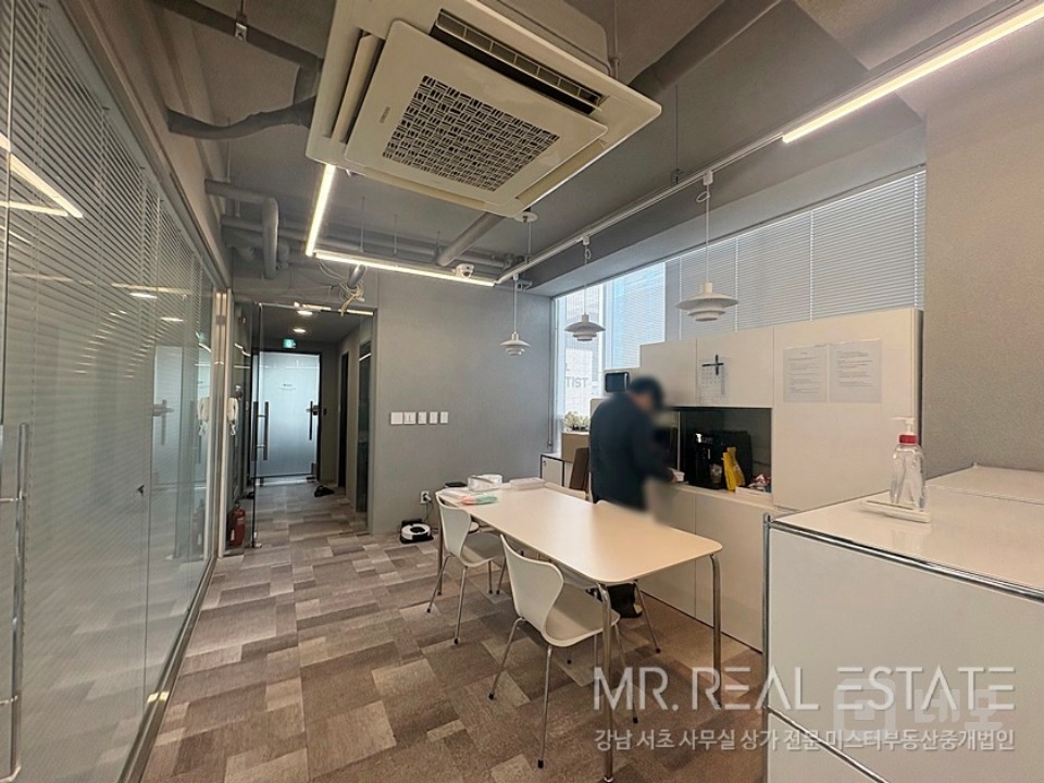 역삼역3분 ACE인테리어 통유리 뷰맛집 매물의 11번째 사진